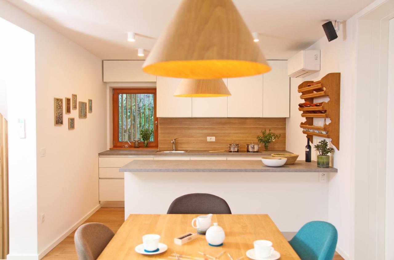 Apartment Jurijana - New 4-Bedroom Triplex With Sauna & Garden 보히니 외부 사진