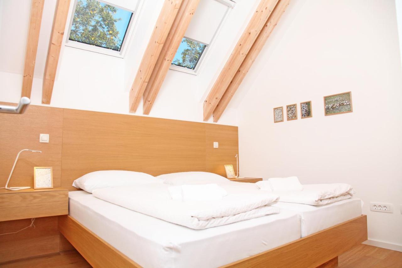 Apartment Jurijana - New 4-Bedroom Triplex With Sauna & Garden 보히니 외부 사진