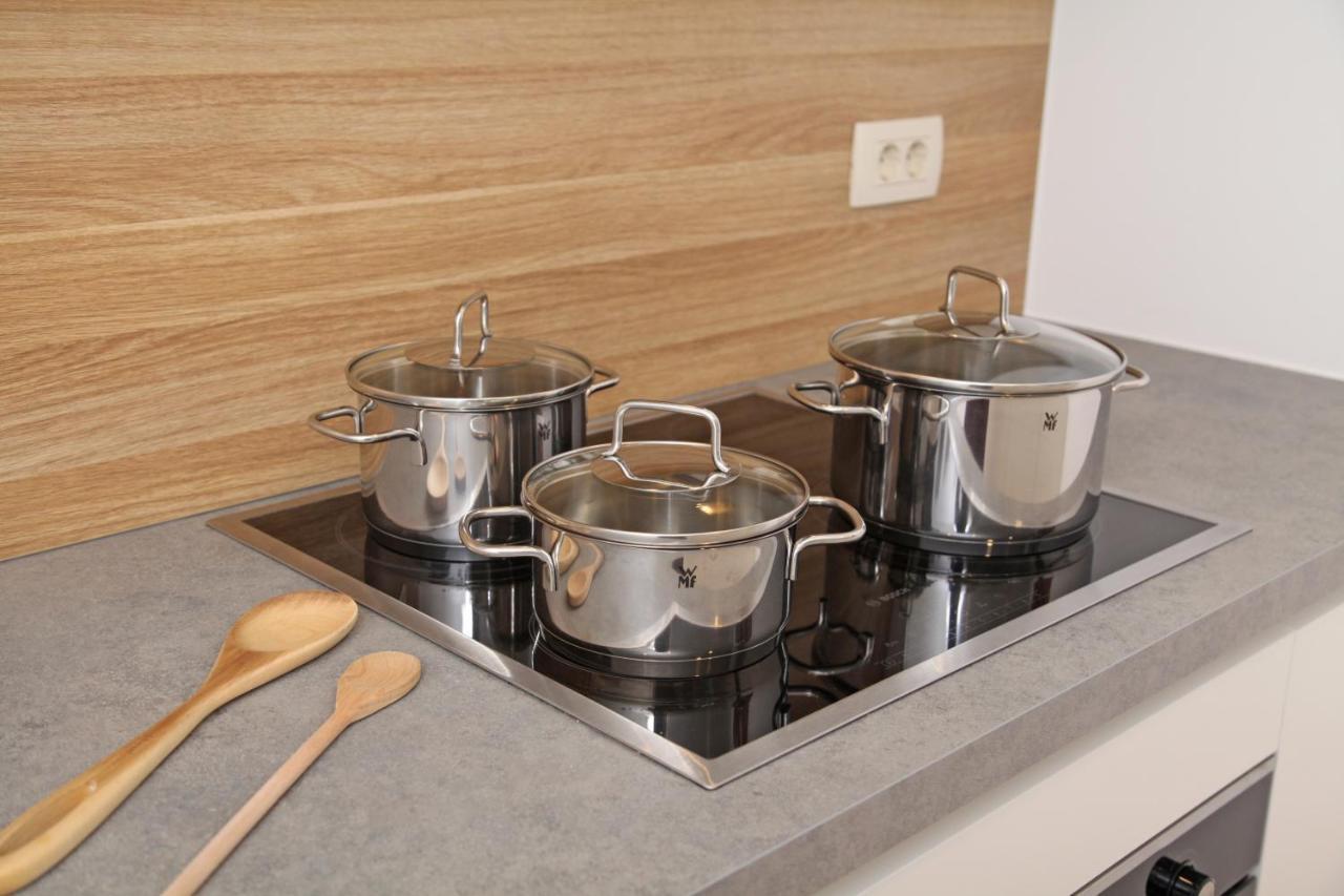 Apartment Jurijana - New 4-Bedroom Triplex With Sauna & Garden 보히니 외부 사진