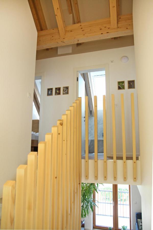 Apartment Jurijana - New 4-Bedroom Triplex With Sauna & Garden 보히니 외부 사진